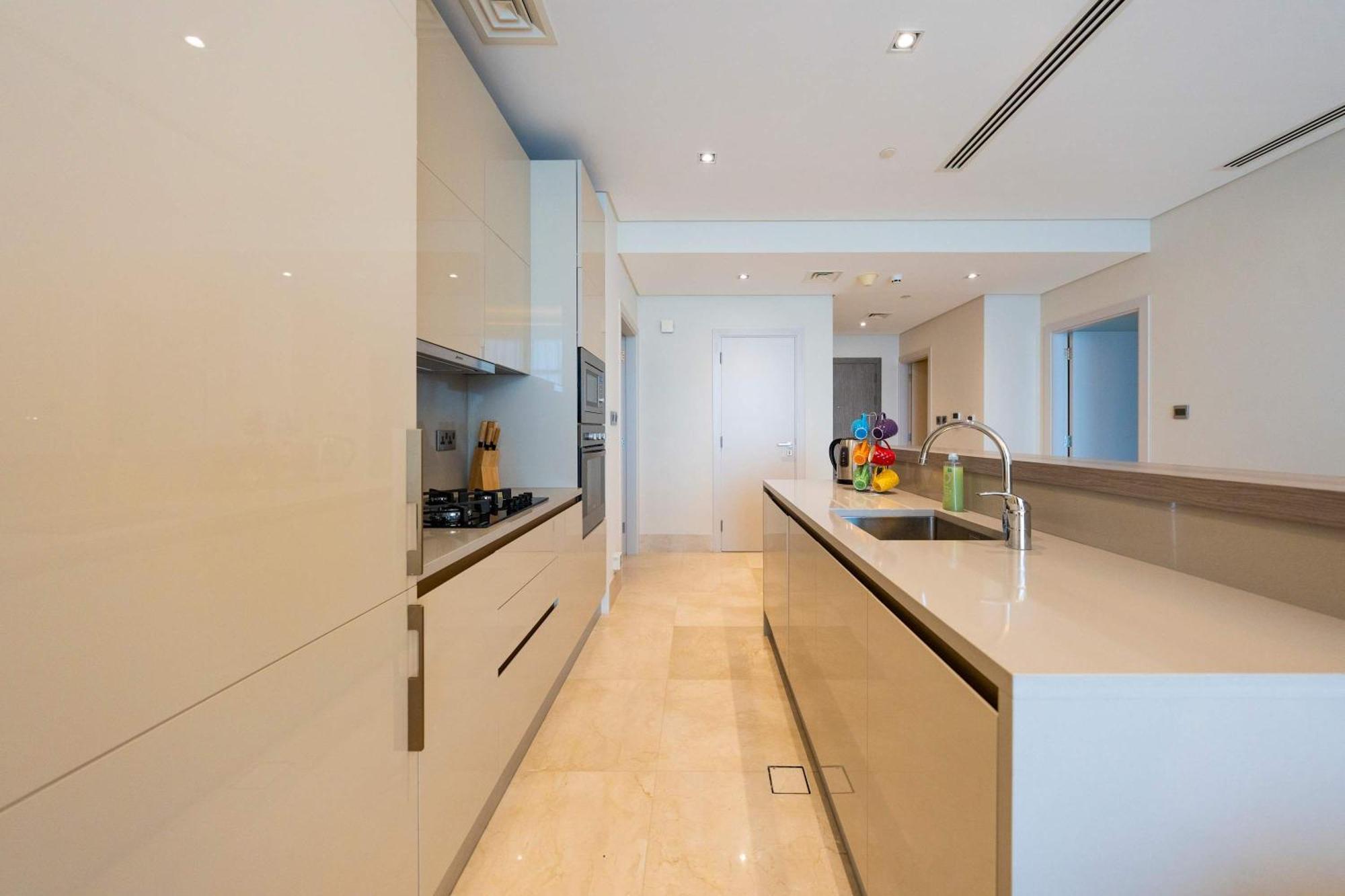 Spacious Beachfront 2 Bedroom Apartment - The 8 Dubai Eksteriør bilde