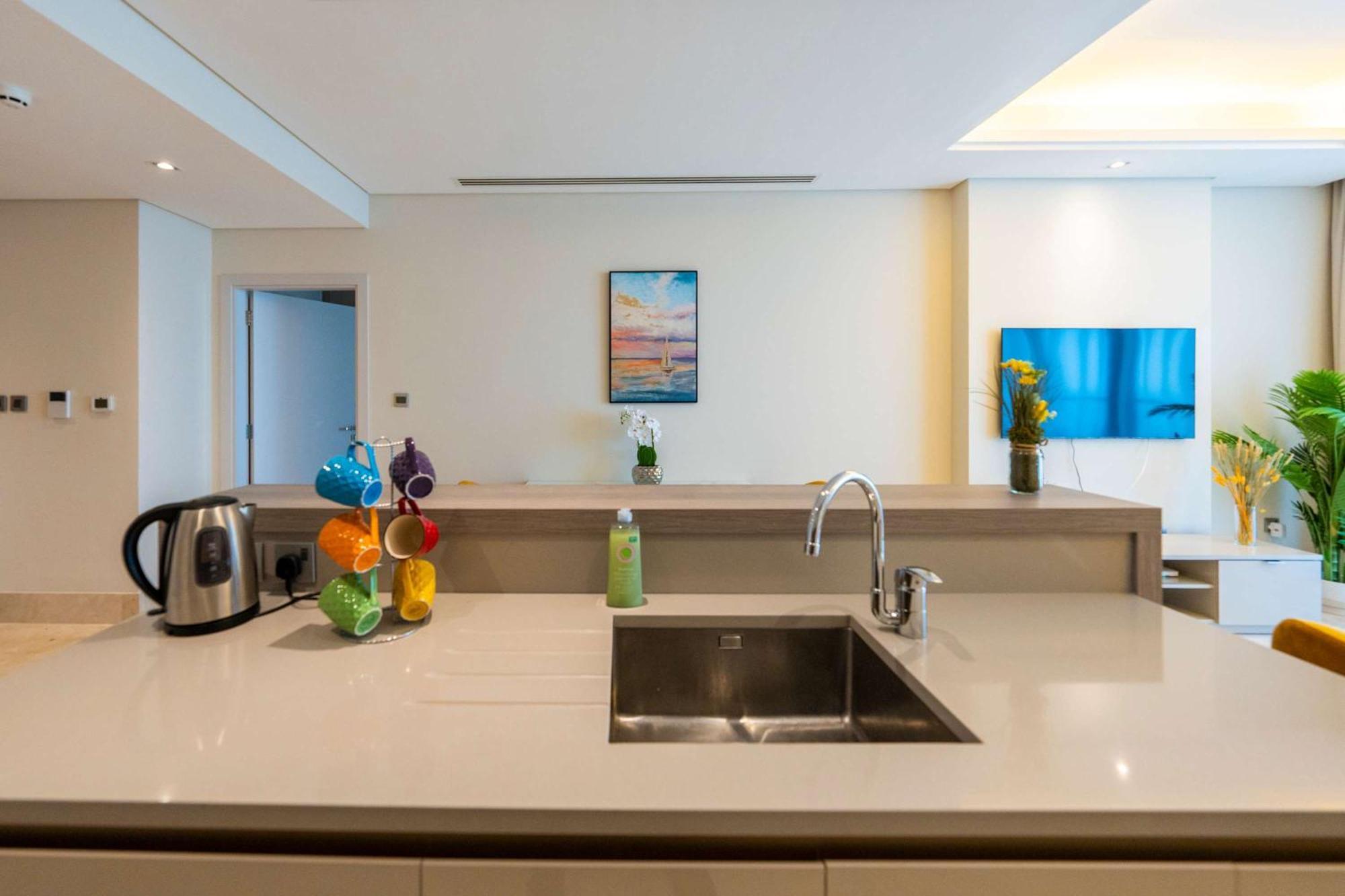 Spacious Beachfront 2 Bedroom Apartment - The 8 Dubai Eksteriør bilde